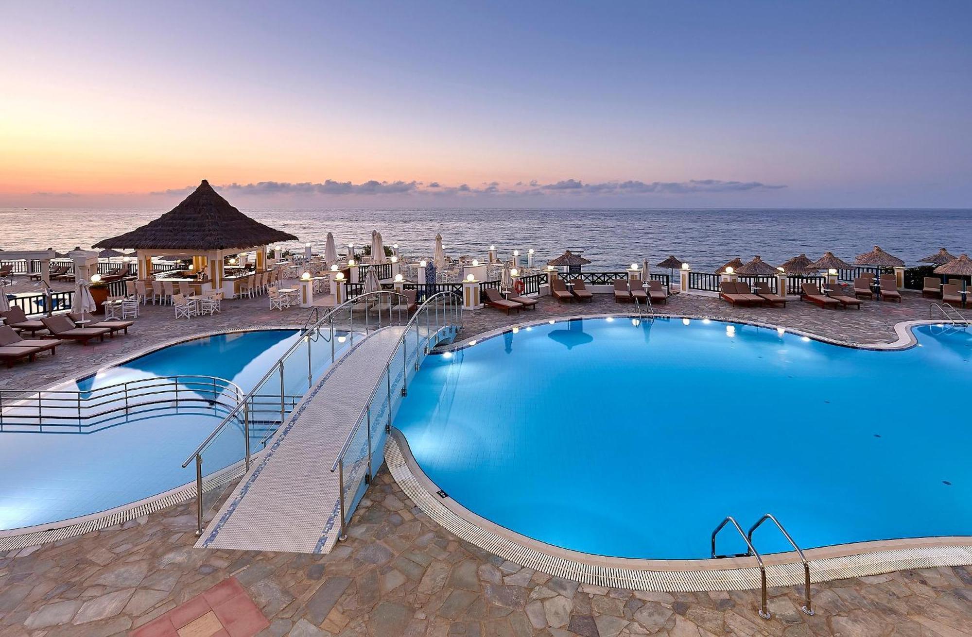 Alexander Beach Hotel & Village Resort Mália Exterior foto
