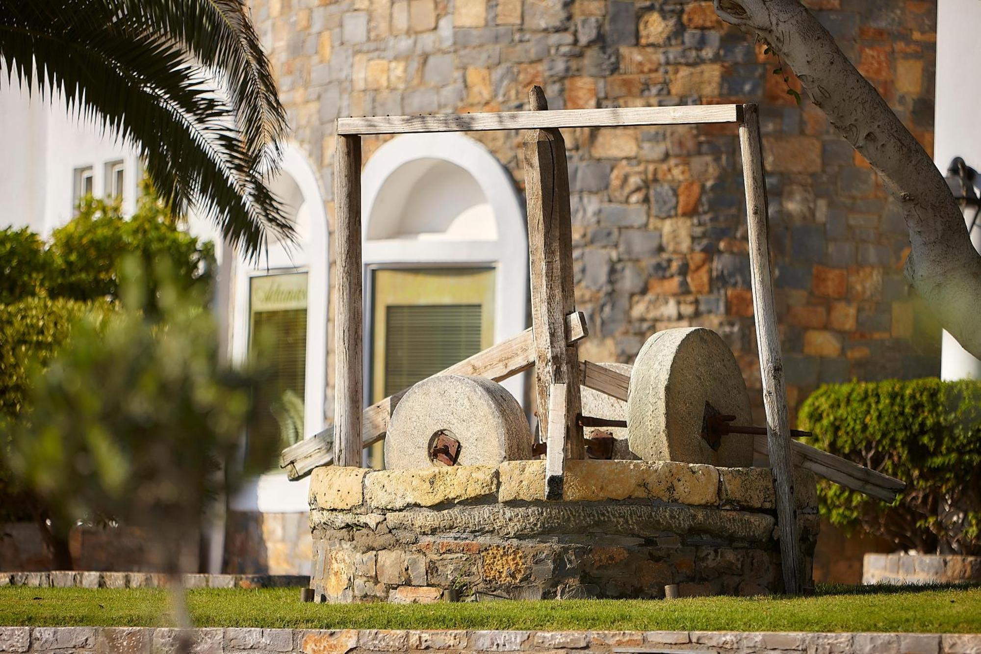 Alexander Beach Hotel & Village Resort Mália Exterior foto